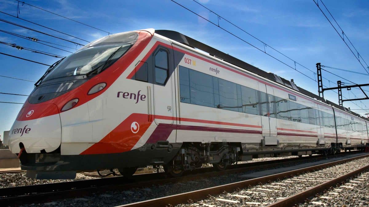 Un tren de cercanías - Patier / Renfe