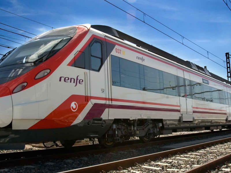 Un tren de cercanías - Patier / Renfe