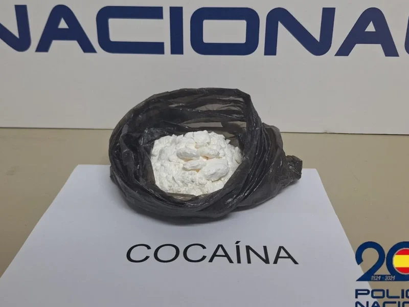 Cocaína incautada al desmantelar un punto de distribución de droga en El Puerto - POLICÍA NACIONAL