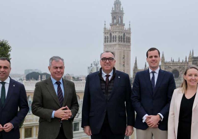 Vueling presenta las nuevas conexiones en Sevilla - Vueling