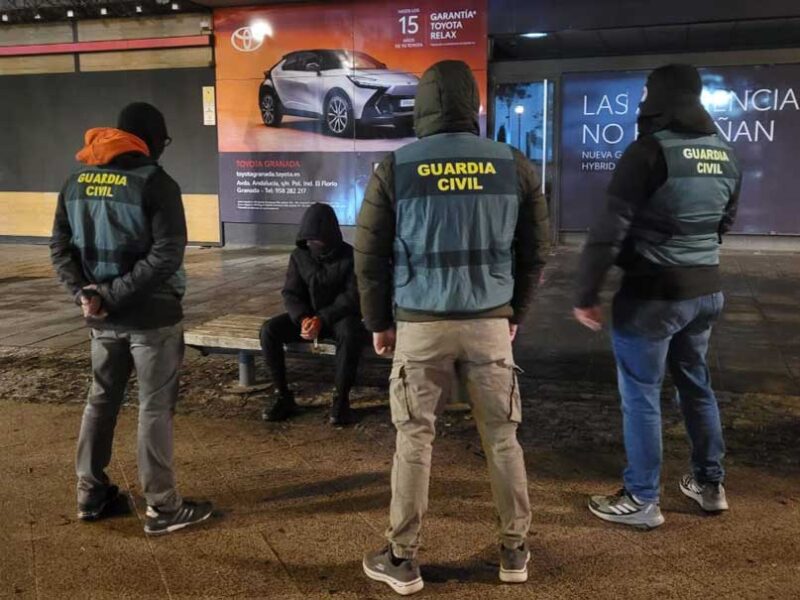 Detenido un yihadista en Granada. - Guardia Civil