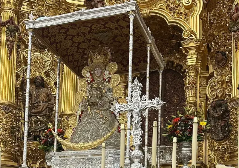 La virgen del Rocío en su paso. - Hdad Matriz de Almonte
